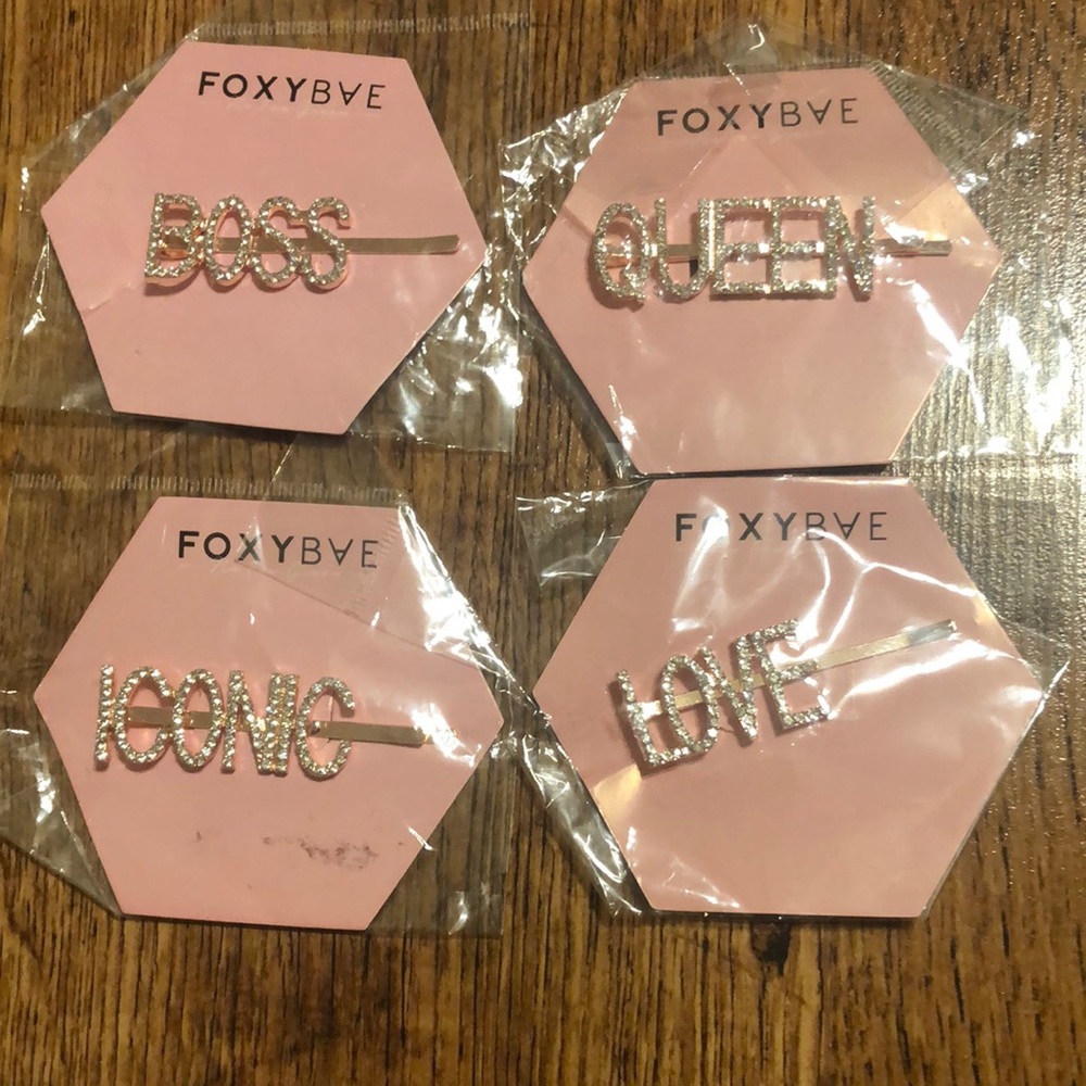 FoxyBae Statement Hair Clips(New)
